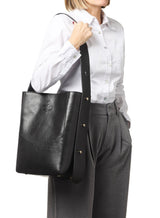 Aria Bucket Bag Black - Olive - Farmatuur