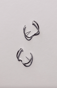 Kosa Earring - RIGHT - Farmatuur